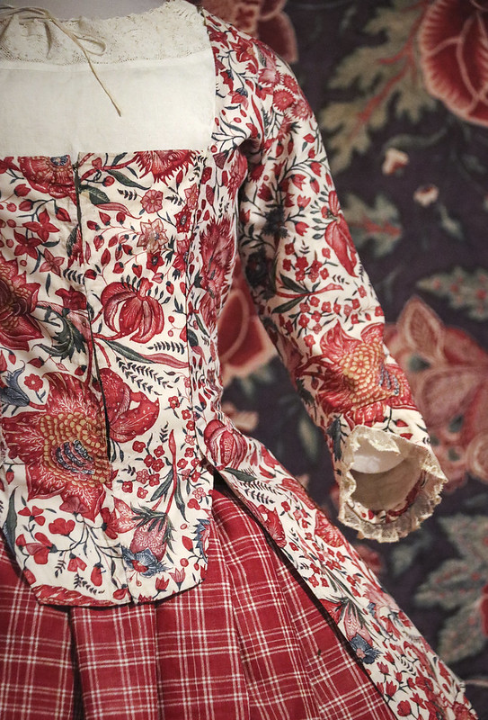 "Chintz: Cotton in Bloom Exhibition" by Kotomi_ is licensed under CC BY-NC 2.0