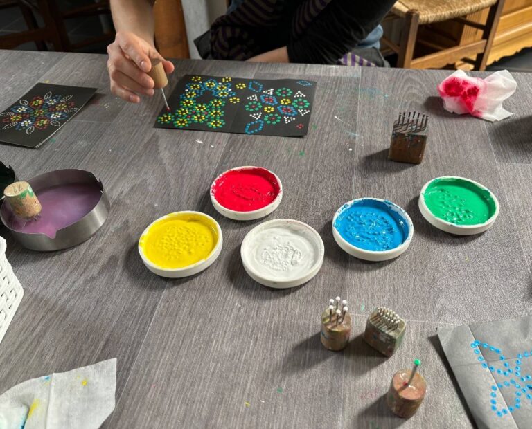 Paint used for Staphorster dotwork in lids